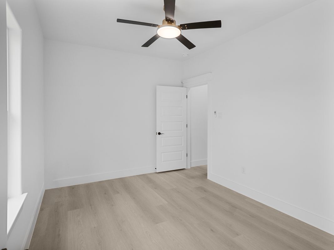 Building Photo - 4103 E Toliver St