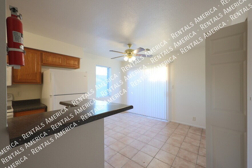 Building Photo - 9029 W Elm St