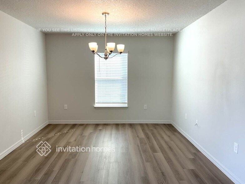 Building Photo - 813 New Zealand Ave NW