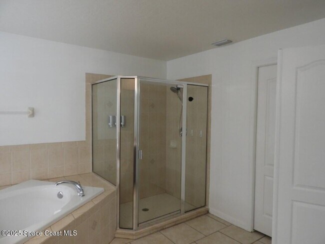 Building Photo - 1535 Heartwellville St NW