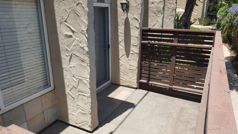 Building Photo - 1386 E Madison Ave