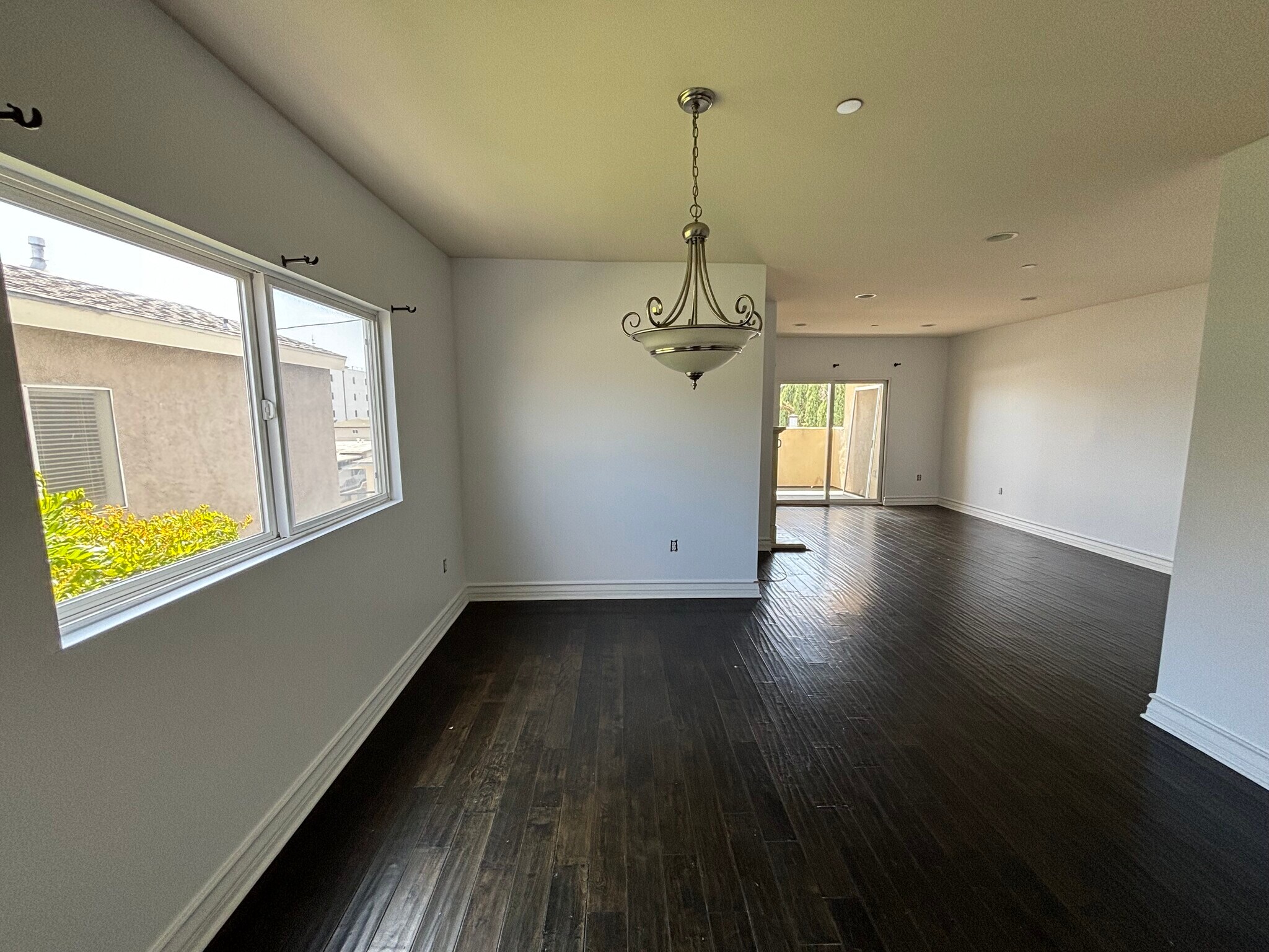Building Photo - 1409 S Westgate Ave