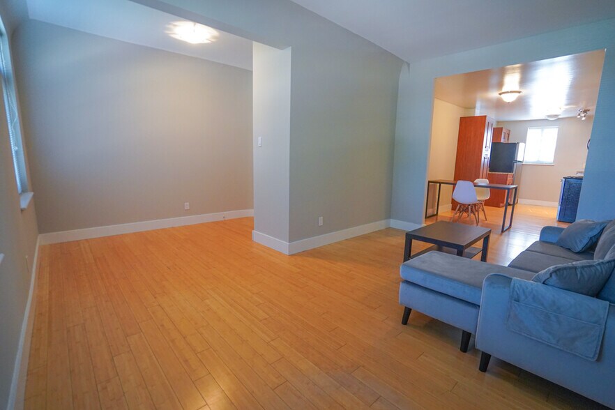 Primary Photo - 609 Westgate Ave