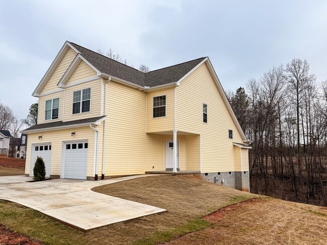 Building Photo - 229 Cothran Rd