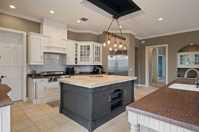 Building Photo - 2357 Alaqua Dr