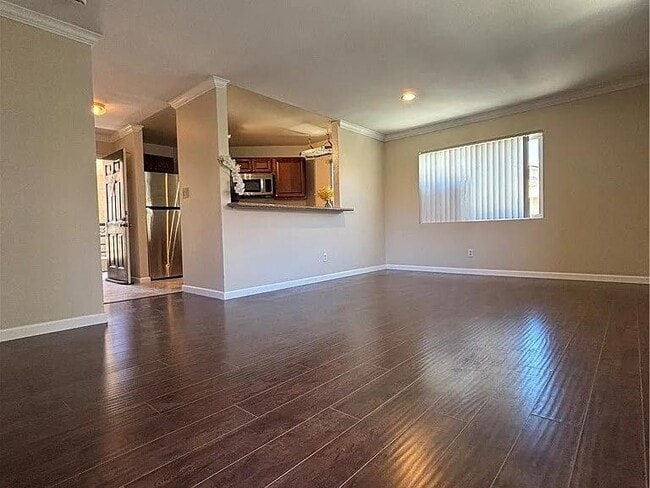 Building Photo - 7405 Charmant Dr