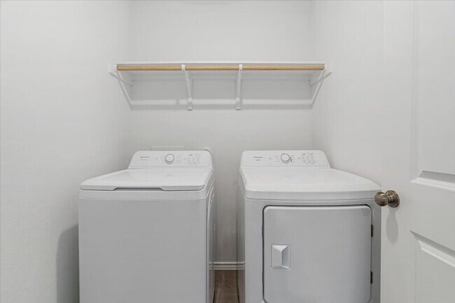 Building Photo - 230 Twilight Breeze Wy