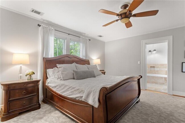 Building Photo - 685 E Morningside Dr NE