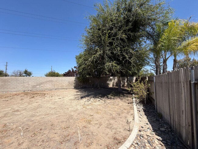 Building Photo - 5800 Potenza Ln