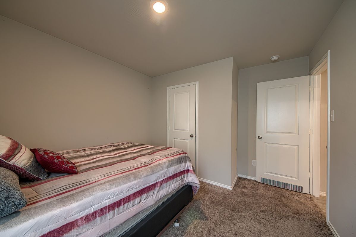 Building Photo - 14014 Homestead