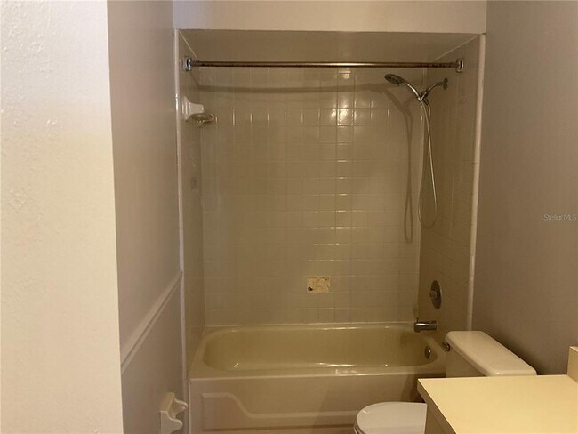 Building Photo - 555 Majestic Way