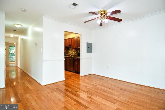 Building Photo - 5207 Newton St