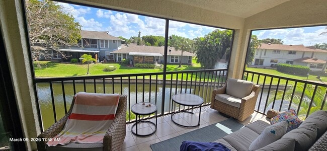 Building Photo - Welcome to **Caloosa Yacht & Racquet Club**, one of Fort Myers’ most desirable **gated waterfront...