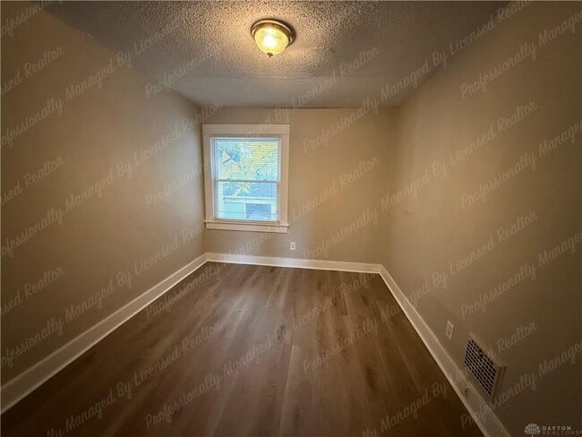 Building Photo - 1133 Linda Vista Ave