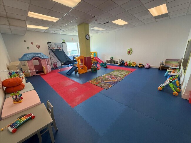 Building Photo - 800 Claughton Island Dr
