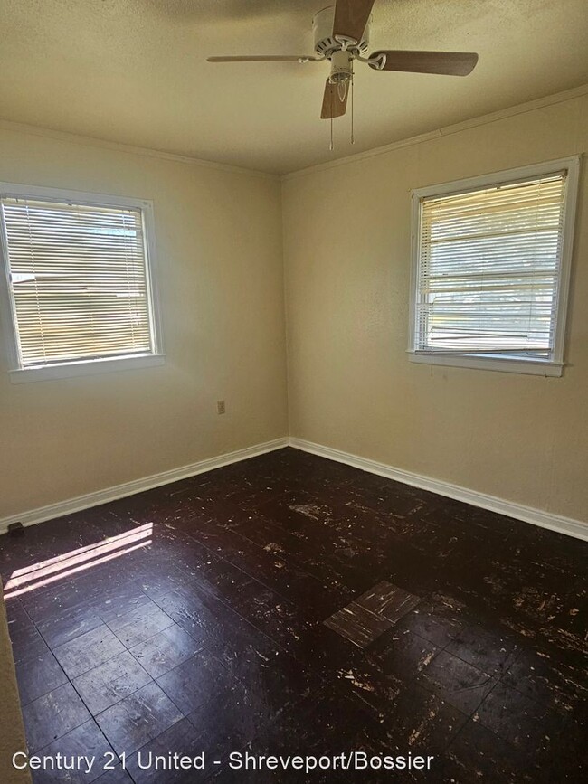 Building Photo - 2 br, 1 bath House - 2647 Olive St.