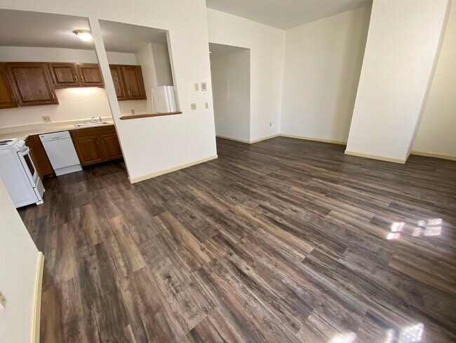 Building Photo - 124 Orange St