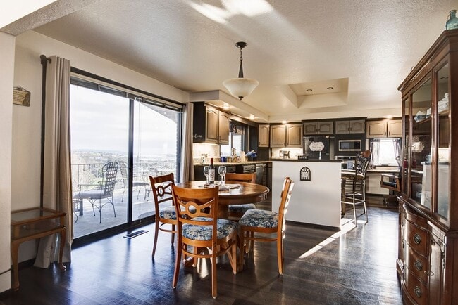 Building Photo - 3 Bedroom 2.5 bathroom spacious home with views of marina and downtown Oak Harbor