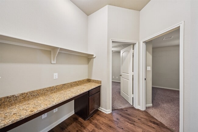 Building Photo - 13402 E Summer Chase Cir