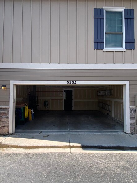 Building Photo - 6205 Secrest St