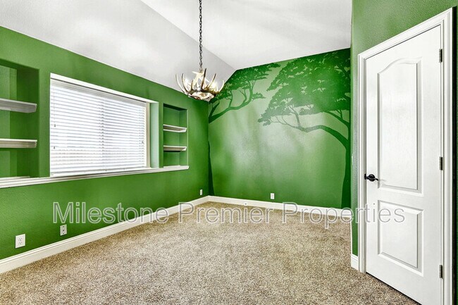 Building Photo - 520 Endicott Dr
