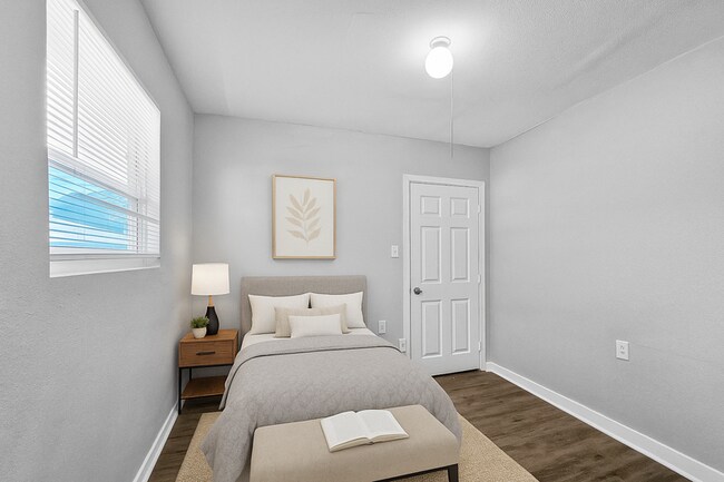 Building Photo - 5837 Aton Ave