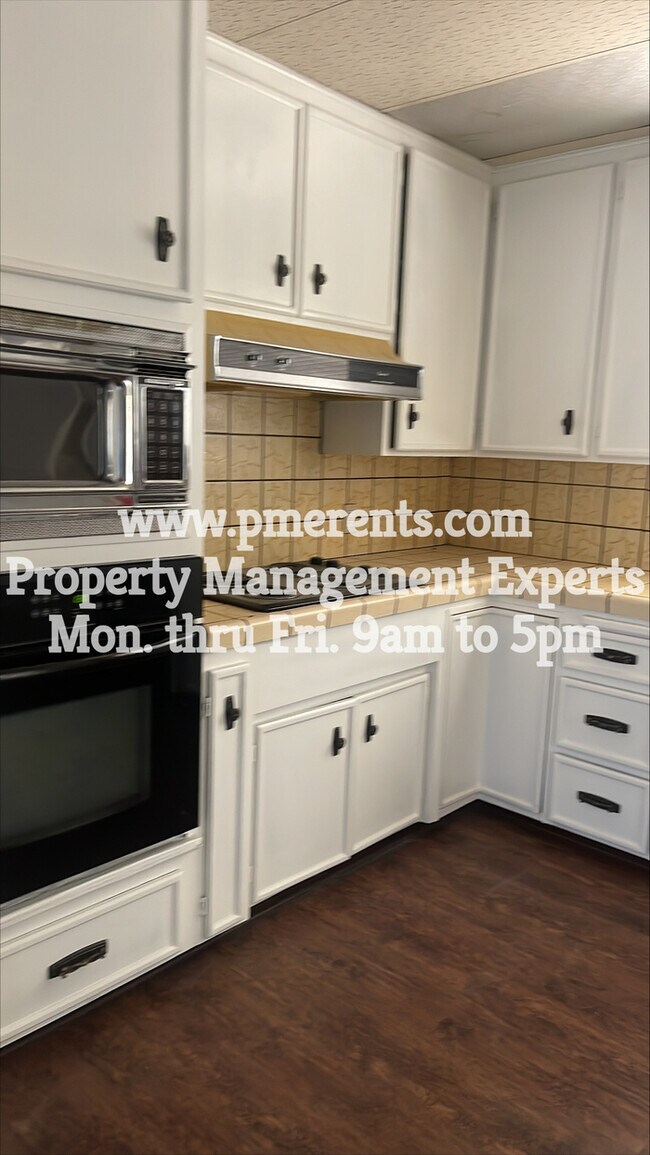 Building Photo - 22451 CA-120