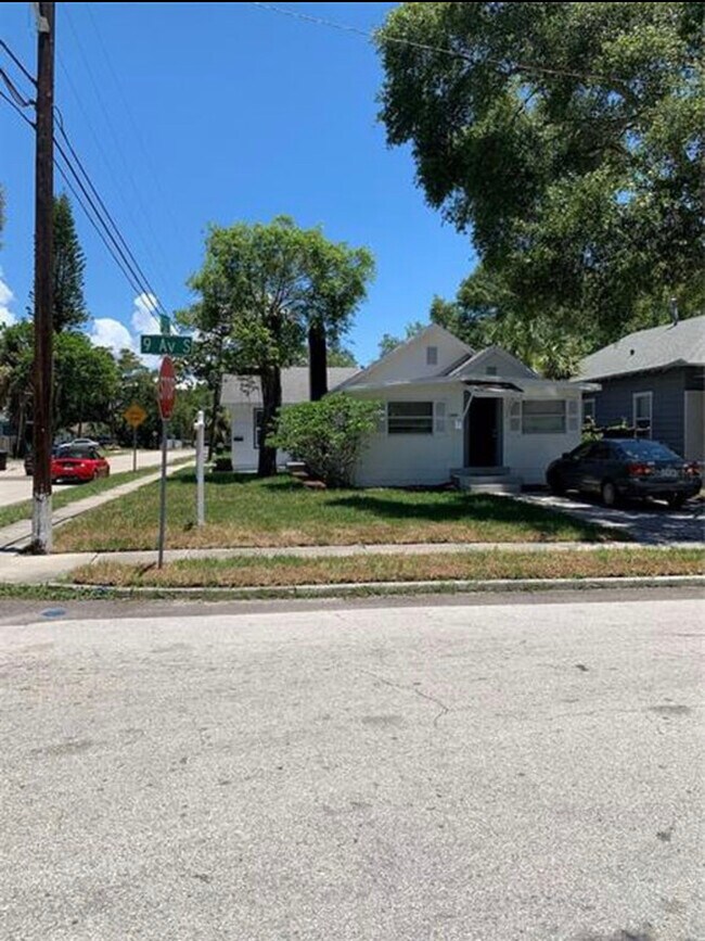 Primary Photo - 1347 9th Ave S