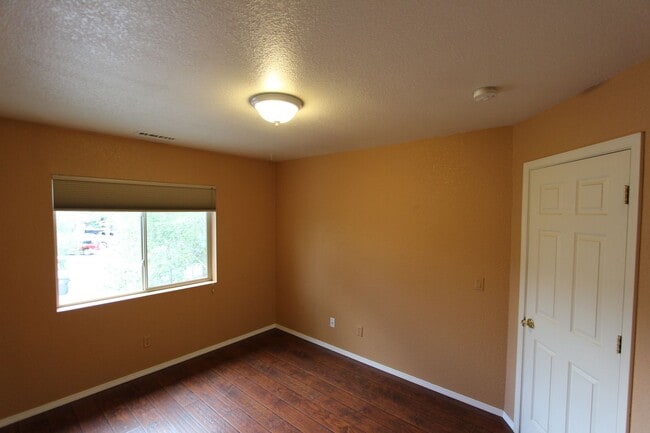 Building Photo - 3026 N Joy Ln
