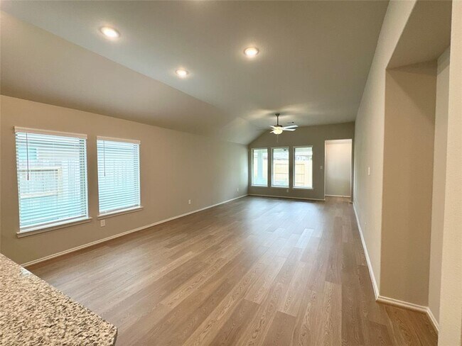 Building Photo - 3274 Old Ironwood Dr