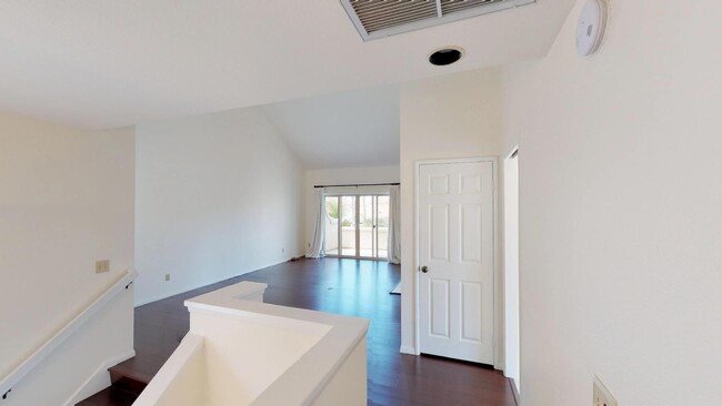 Building Photo - Spacious 3 bedroom | Cays with partial oce...