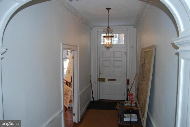 Building Photo - 608 Cameron St