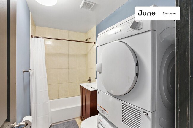 Building Photo - 161 W 120th St