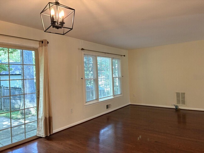 Building Photo - 4834 King Solomon Dr