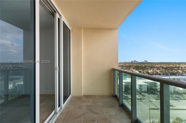 Building Photo - 2501 S Ocean Dr