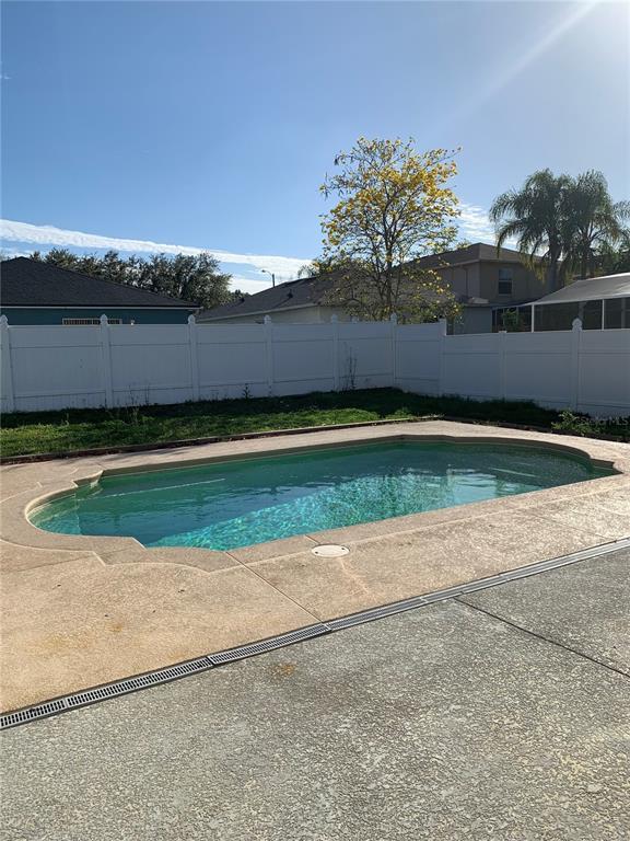 Building Photo - 2220 Heathwood Cir