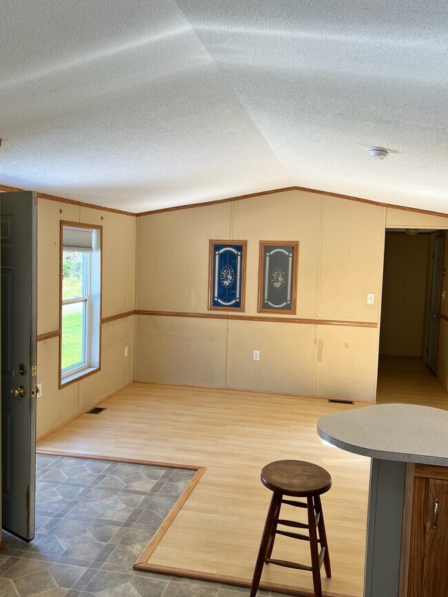 Building Photo - 32 Ginas Way