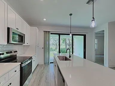 Building Photo - 1126 Bismarck Rd