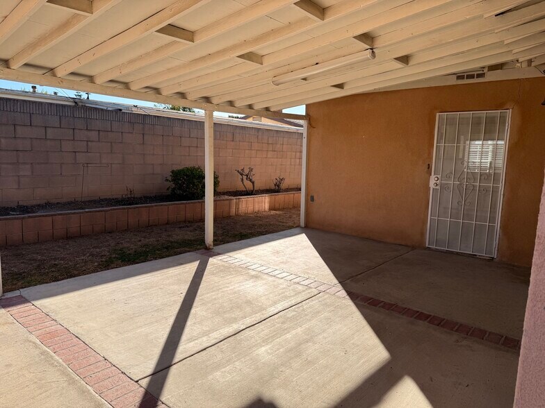 Building Photo - 15510 Oakbury Dr