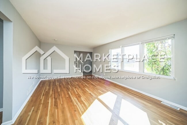 Building Photo - 1608 Tonopah Dr