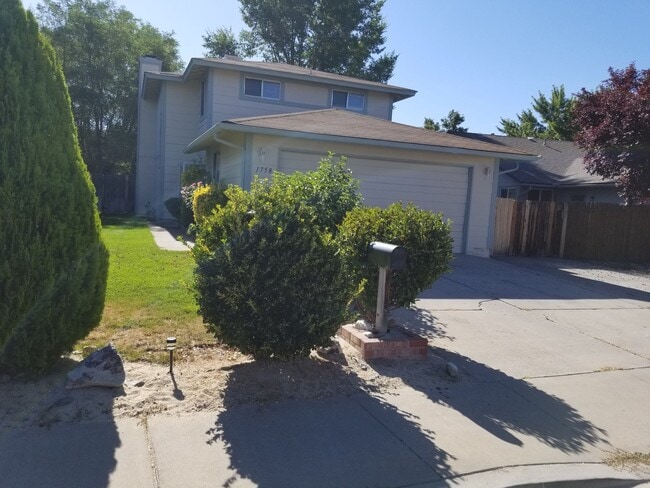 Primary Photo - Walking Distance to neighborhood schools a...