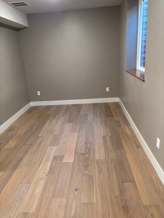 Building Photo - 762 Geoglein -3