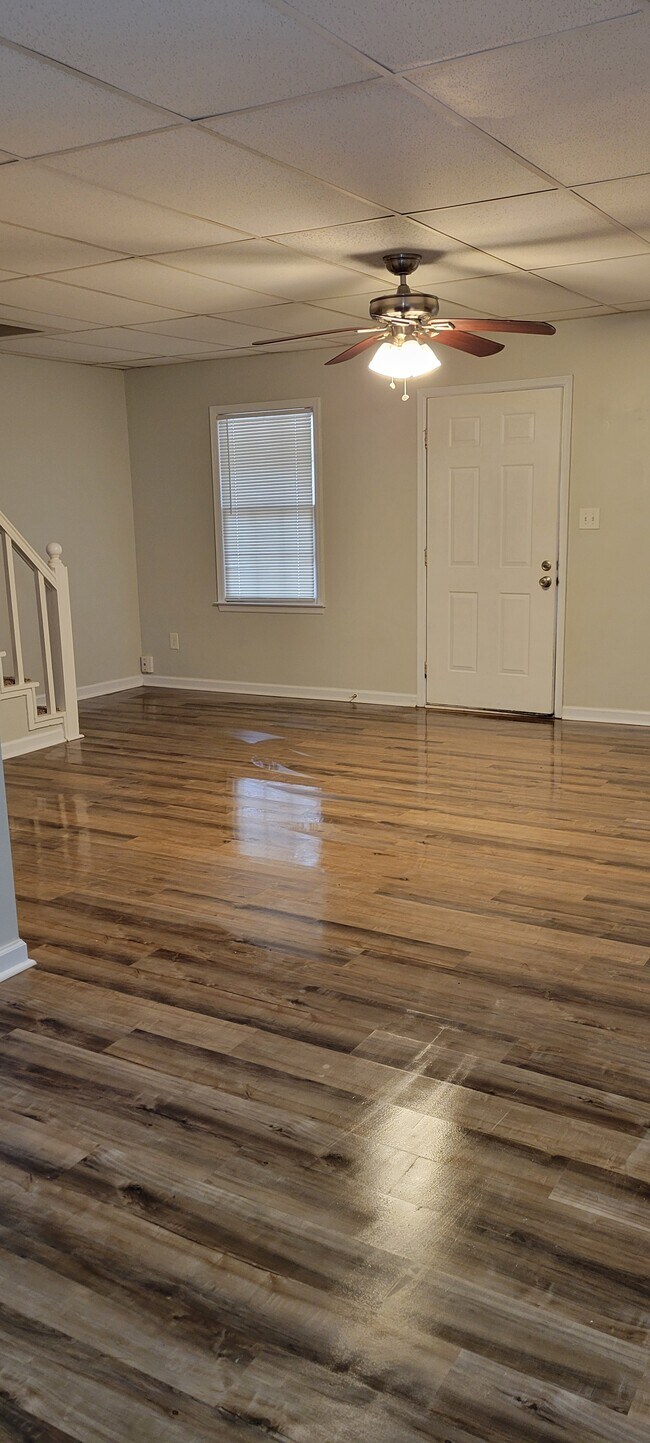 Building Photo - 4520 Bartow Carver Rd SE