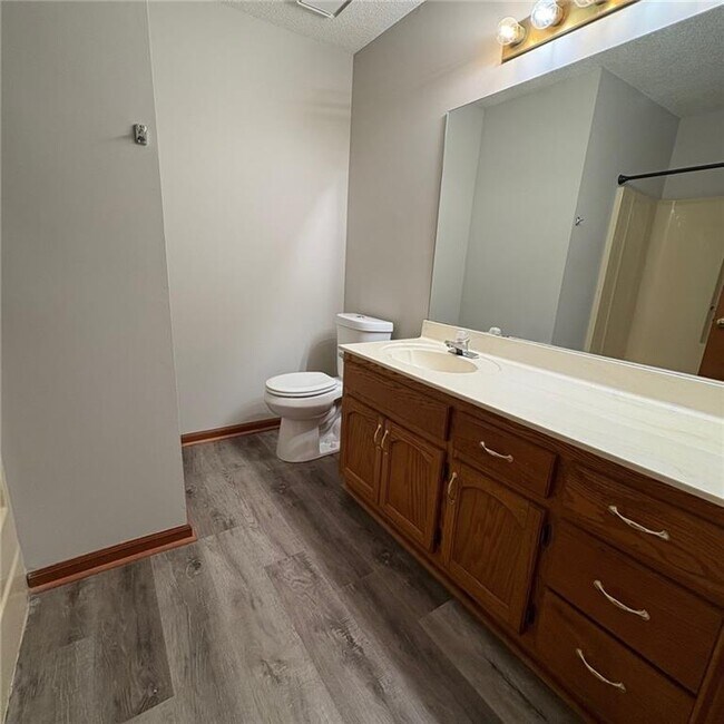 Building Photo - 1233 Shannon Way SW