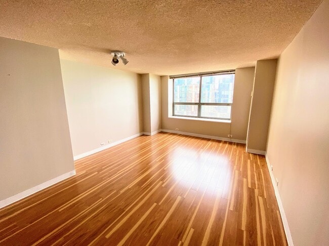Building Photo - 474 N Lake Shore Dr
