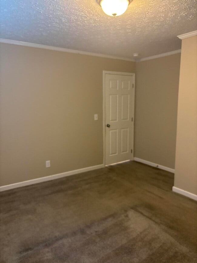 Building Photo - 205 Joy Rd