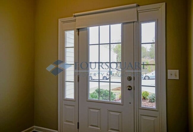 Building Photo - Spacious 3-Bed, 2.5-Bath Townhome with Washer/ Dryer Included – Located in Carlton Park Community