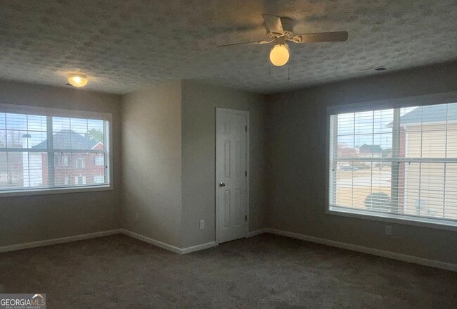 Building Photo - 299 Sheffield Chase