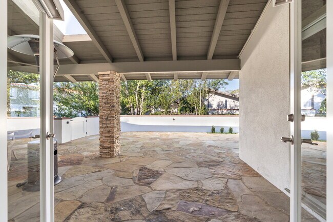 Building Photo - Gorgeous Fully Remodeled Home in The Bluffs Extra Large Patio