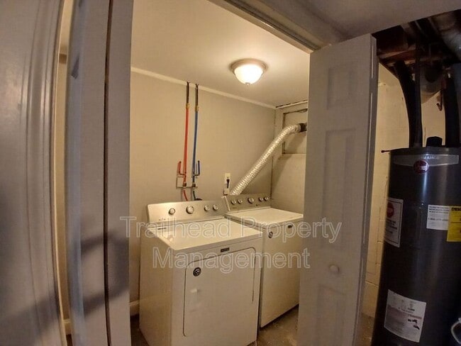 Building Photo - 519 Maier Dr